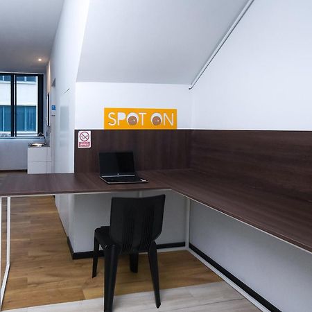 Spot On 89838 Lm Residence Miri Bagian luar foto