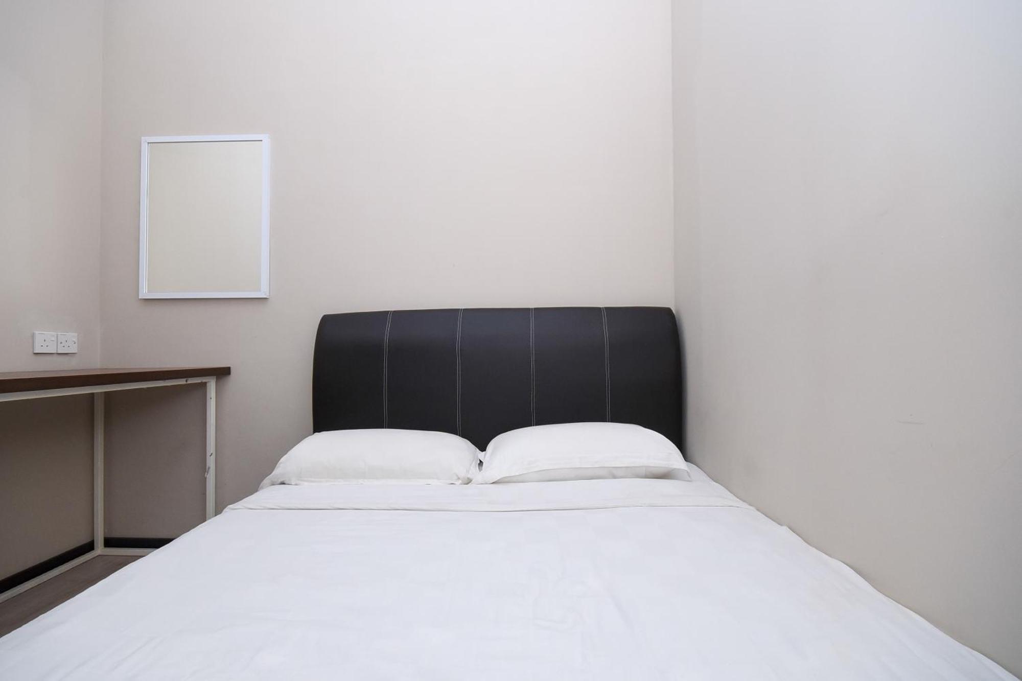 Spot On 89838 Lm Residence Miri Bagian luar foto