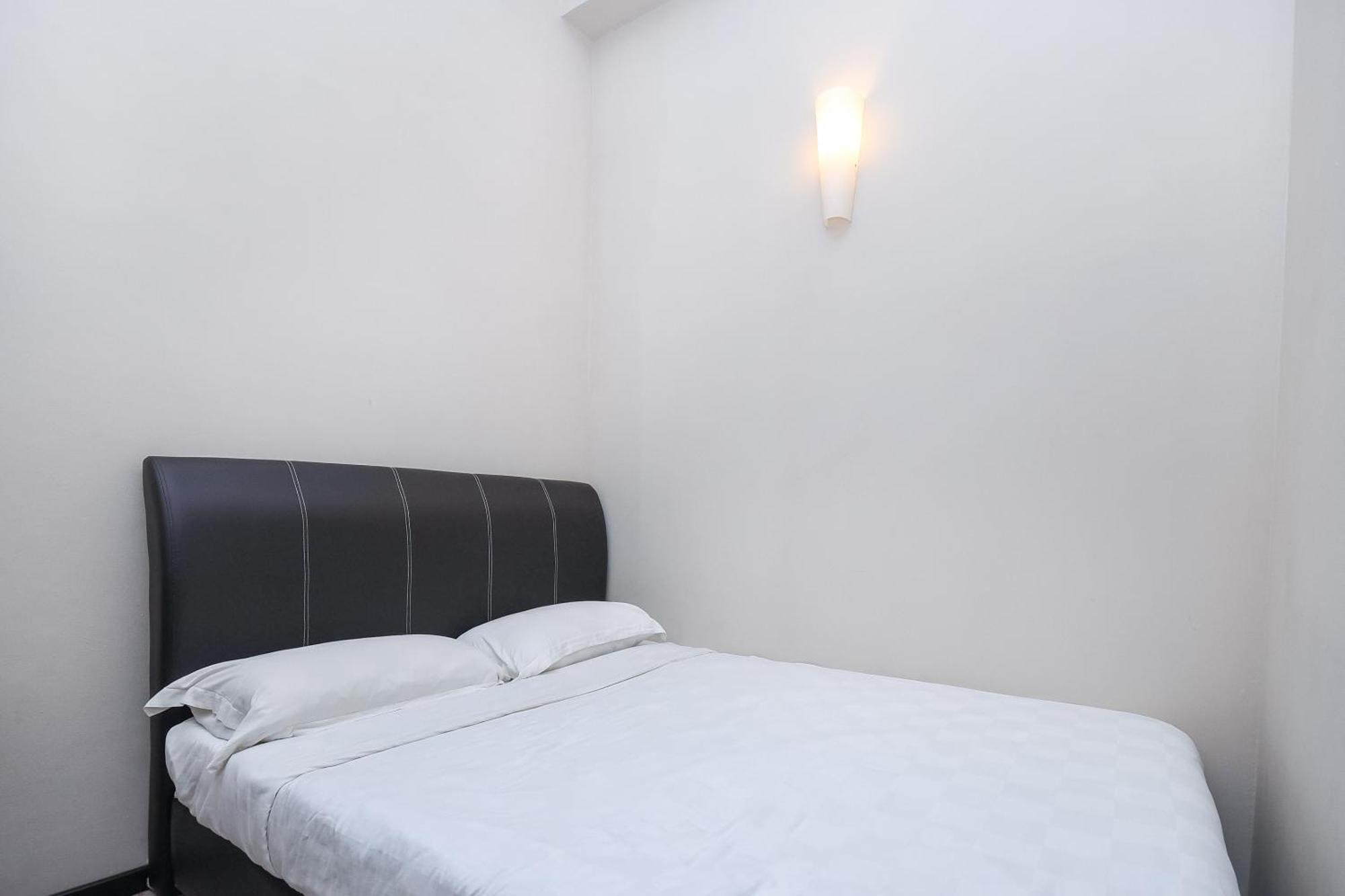 Spot On 89838 Lm Residence Miri Bagian luar foto