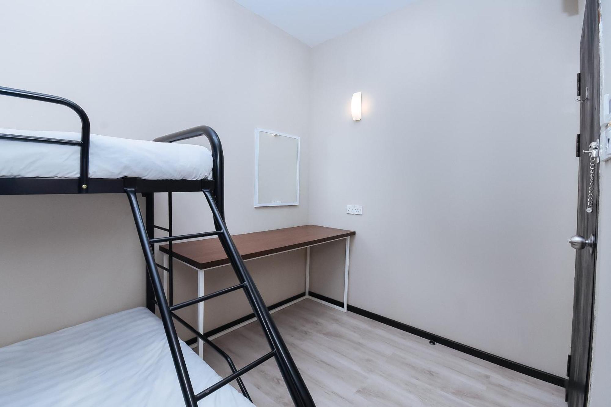 Spot On 89838 Lm Residence Miri Bagian luar foto